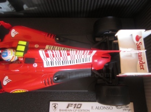 Hotwheels Alonso Ferrari F10 1:18