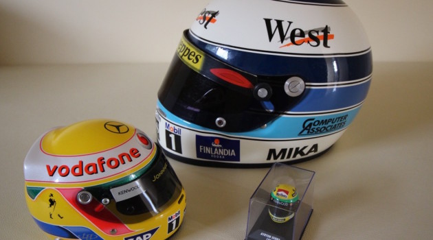 Hakkinen Hamilton Senna replica helmets