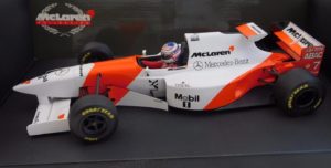 Minichamps McLaren MP4-10 Mansell 1:18