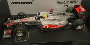 Minichamps McLaren MP4-26 Hamilton 1:18