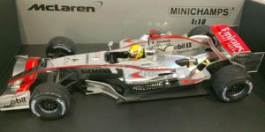 Minichamps McLaren MP4-21 Hamilton 2006 Silverstone Rollout 1:18