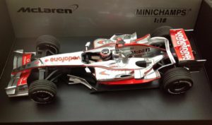 Minichamps McLaren MP4-22 Alonso 1:18