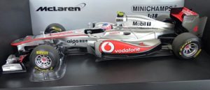 Minichamps McLaren MP4-26 Button 1:18