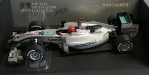 Minichamps Mercedes W01 Schumacher 1:18