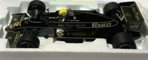 Lotus 98T Senna 1:18