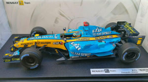 Hotwheels Renault R26 Alonso WC 1:18