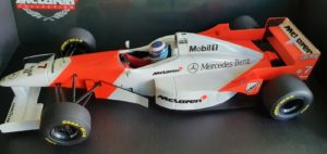 Minichamps McLaren MP4-11 Hakkinen 118