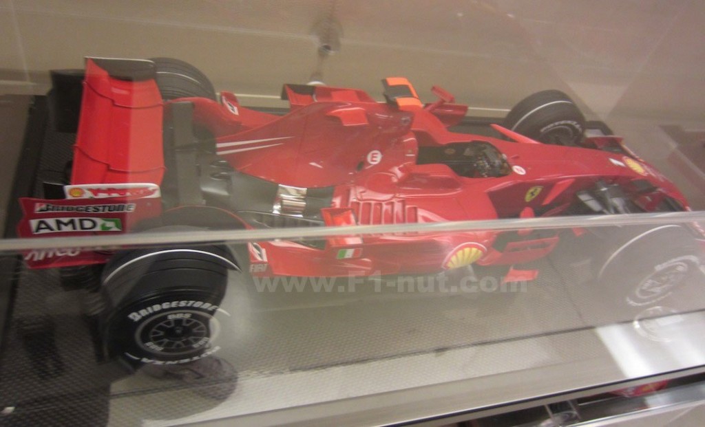 F1 diecast review: Amalgam Ferrari F2008 1:8 scale | F1-nut.com